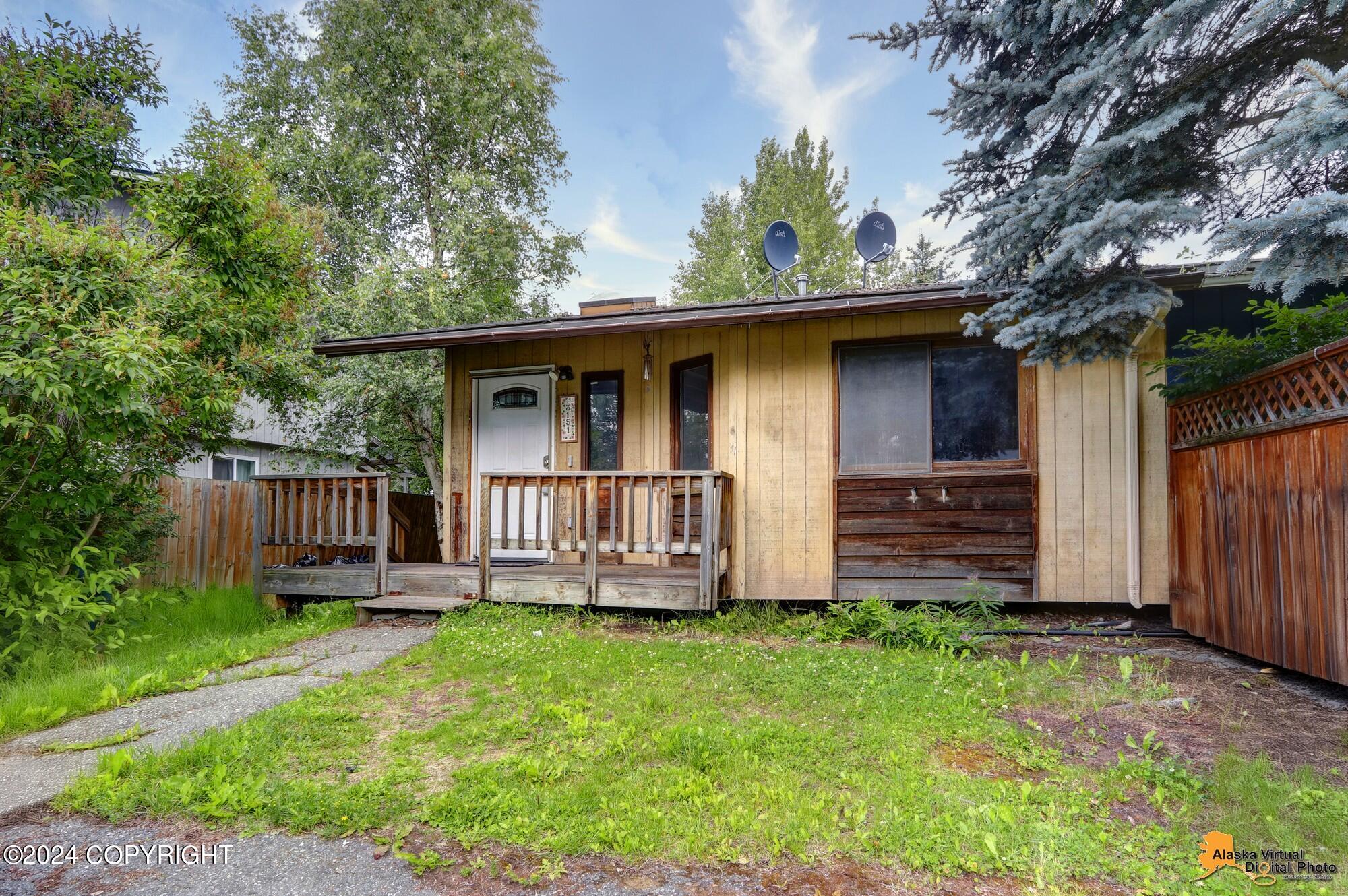Travis Ln, Anchorage, AK 99507