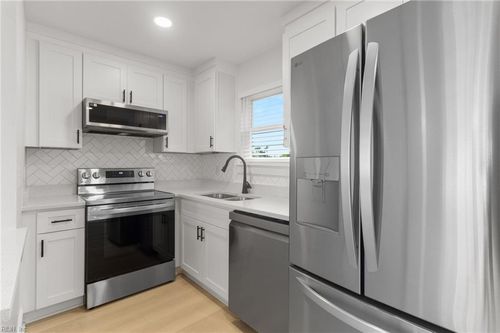 104-9600 2nd Bay St, Norfolk, VA, 23518-1068 | Card Image