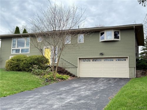 105 Easterly Ter, Syracuse, NY, 13214-2313 | Card Image