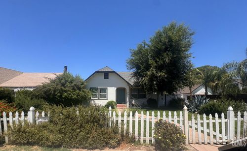 2114 2nd St, Bakersfield, CA, 93304-2714 | Card Image