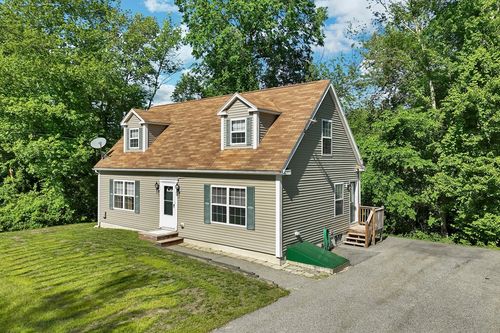 29 Lawrence Rd, Salem, NH, 03079-3239 | Card Image
