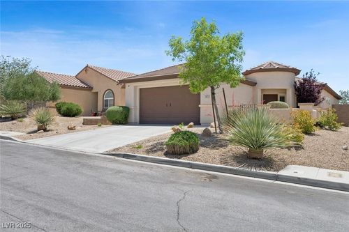 2425 Sturrock Dr, Henderson, NV, 89044-8759 | Card Image