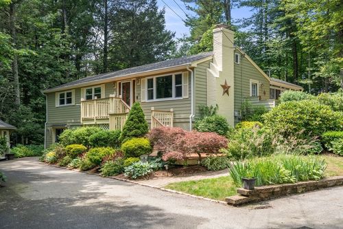 39 Whiting Rd, Oxford, MA, 01540 | Card Image