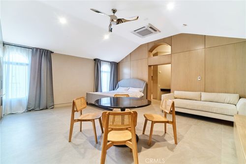 b-1119 Crestview Dr, Fullerton, CA, 92833-2204 | Card Image