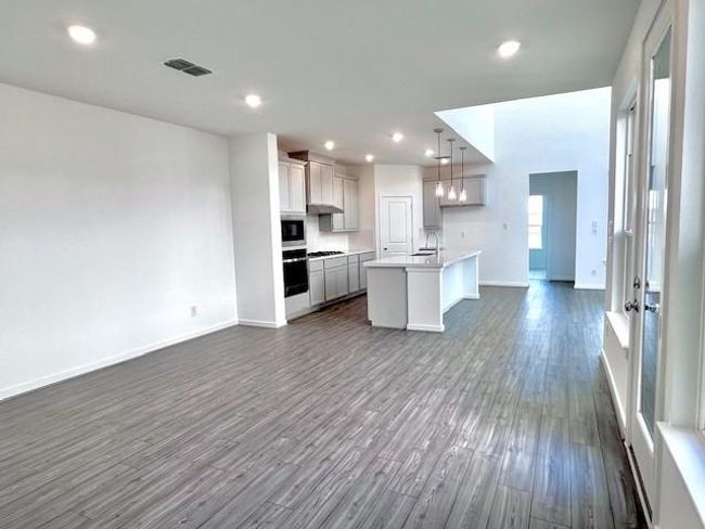 21910 Wycombe Terrace Way | Image 4