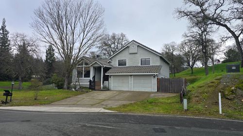 2653 Mallard Ct, Valley Springs, CA, 95252-9211 | Card Image