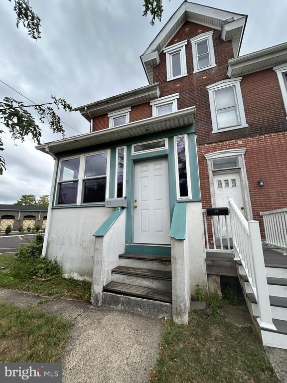 Broad St, Lansdale, PA 19446