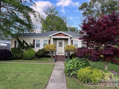 337 Melbourne Court, Charlotte, NC, 28209 | Card Image