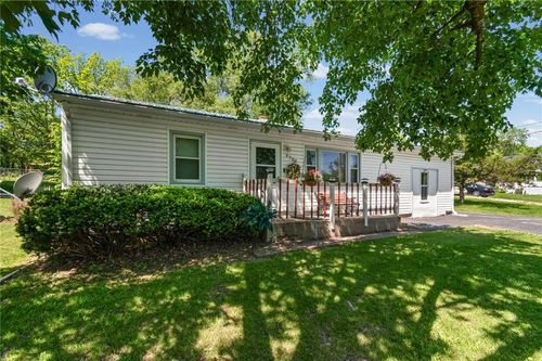 6700 River Rd, Pleasant Valley, MO, 64068-7879 | Card Image