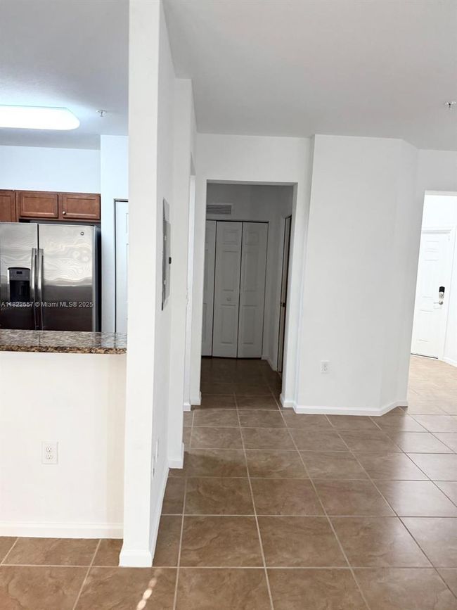 APT-213 - 8900 Nw 97 Th Ave, Condo with 3 bedrooms, 3 bathrooms and null parking in Medley FL | Image 16