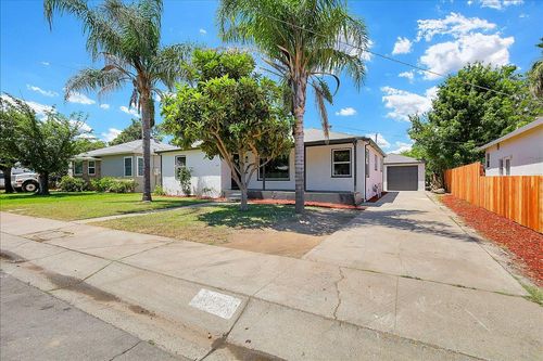 570 Clark Ave, Yuba City, CA, 95991-4802 | Card Image