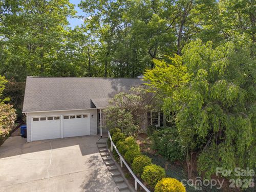 132 Fox Cross Dr, Brevard, NC, 28712-9500 | Card Image
