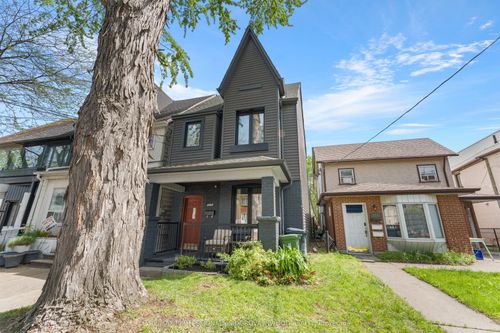 209 Maria St, Toronto, ON, M6P1W6 | Card Image