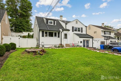 218 Mcfarlane Rd, Colonia, NJ, 07067-3633 | Card Image