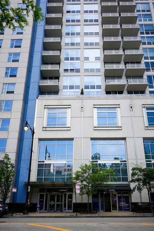 1308-1305 Michigan Ave, Chicago, IL, 60605-3402 | Card Image