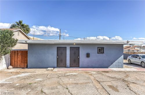 326 N 16th St, Las Vegas, NV, 89101-4126 | Card Image