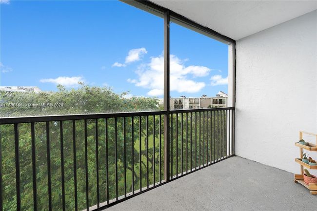 APT-503 - 8730 N Sherman Cir, Condo with 2 bedrooms, 2 bathrooms and null parking in Miramar FL | Image 11