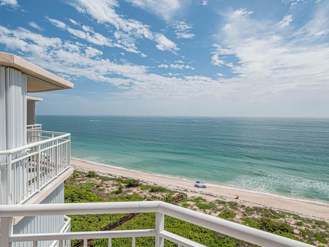 PH6 - 3870 N Highway A1a, Condo with 2 bedrooms, 2 bathrooms and null parking in Hutchinson Island FL | Image 41