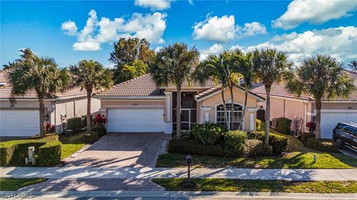 204 Glen Eagle Cir, NAPLES, FL, 34104-5715 | Card Image