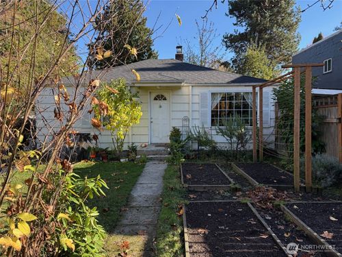 12018 Sand Point Way Ne, Seattle, WA, 98125-5839 | Card Image