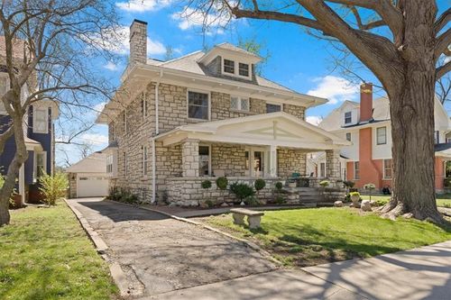 611 W Maple Ave, Independence, MO, 64050-2644 | Card Image