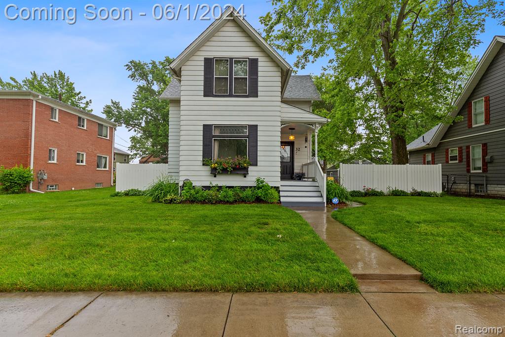 3rd St, Mount Clemens, MI 48043