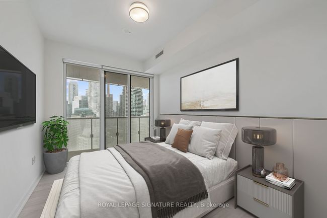 3305 - 15 Queens Quay E, Condo with 3 bedrooms, 2 bathrooms and 1 parking in Toronto ON | Image 10