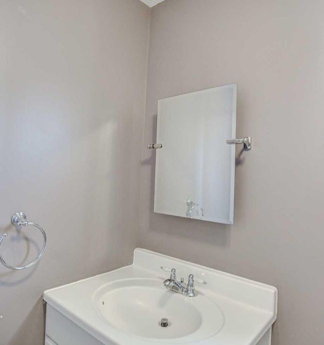 101 Shawbrooke Green Sw, House other with 2 bedrooms, 2 bathrooms and 4 parking in Calgary AB | Image 27