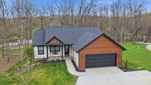 353 Valleybrook Cir, Howard, OH, 43028-9300 | Card Image