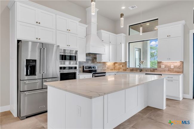 6846 Spring Branch Rd, House other with 3 bedrooms, 4 bathrooms and null parking in Spring Branch TX | Image 7