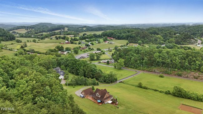 1124 Elizabethton Hwy, House other with 3 bedrooms, 3 bathrooms and null parking in Bluff City TN | Image 55