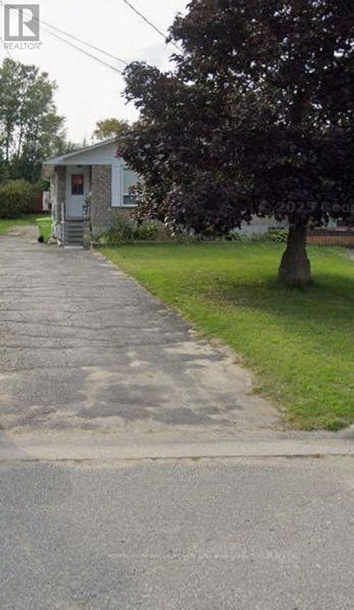 17 Silver Birch Dr, Sault Ste. Marie, ON, P6A4X6 | Card Image