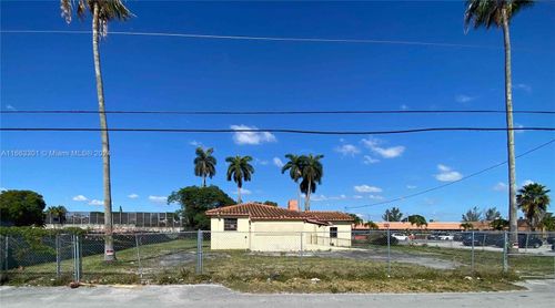 13400 Alexandria Dr, Opa-Locka, FL, 33054-4722 | Card Image