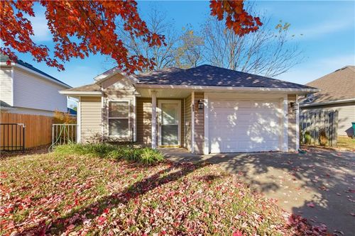 605 N West St, Nevada, MO, 64772-2129 | Card Image