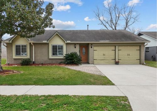 733 Yale Ln, Deer Park, TX, 77536-6209 | Card Image