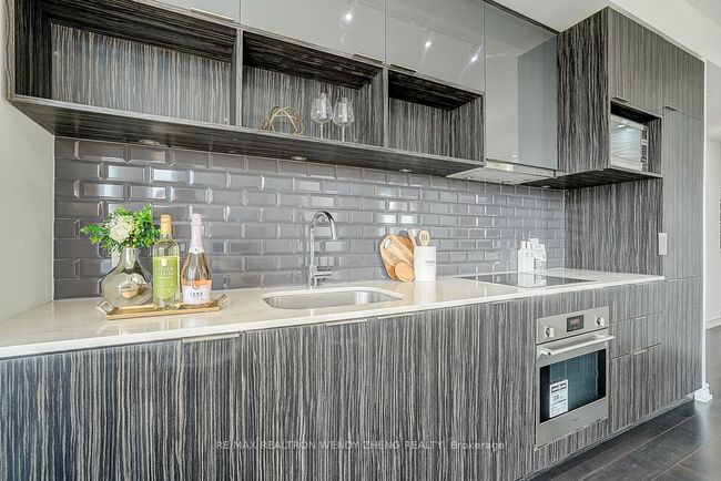1102 - 52 Forest Manor Rd, Condo with 2 bedrooms, 2 bathrooms and 1 parking in North York ON | Image 16