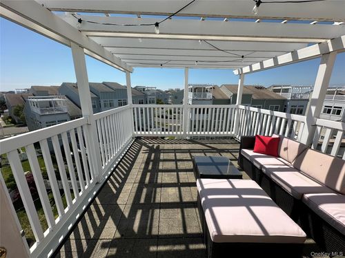 2-72-07 Catamaran Way, Arverne, NY, 11692-2019 | Card Image