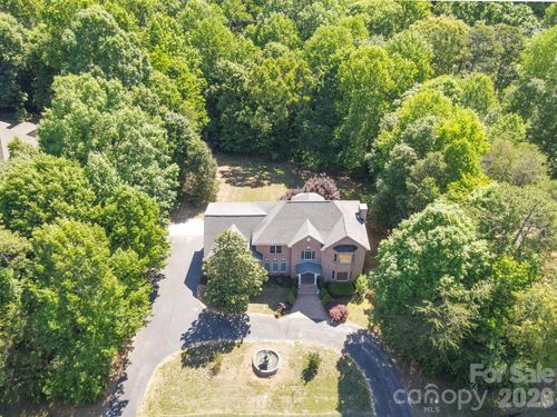 381 Lake Forest Dr, Taylorsville, NC, 28681-7633 | Card Image