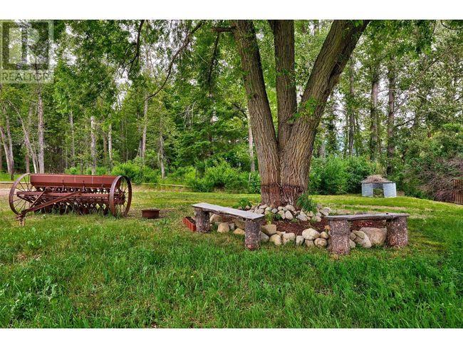 7398 Yellowhead Highway, House other with 3 bedrooms, 1 bathrooms and null parking in Darfield BC | Image 25
