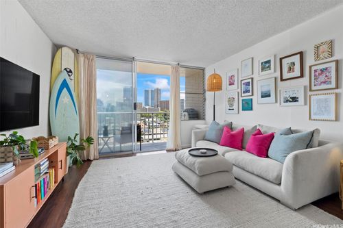 apt-709-1717 Citron St, /Honolulu, HI, 96826-2521 | Card Image