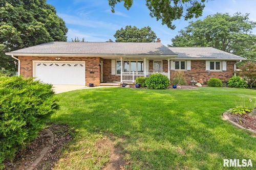 107 Oakland Ave, Washington, IL, 61571-2616 | Card Image