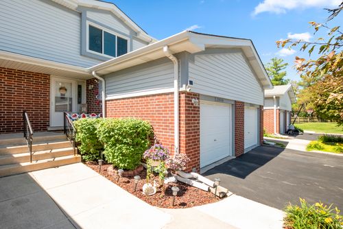 15946 Ashford Ct, Tinley Park, IL, 60477-6750 | Card Image