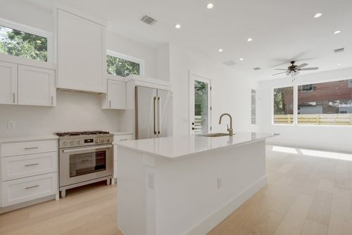 b-1503 Newton St, Austin, TX, 78704-3088 | Card Image