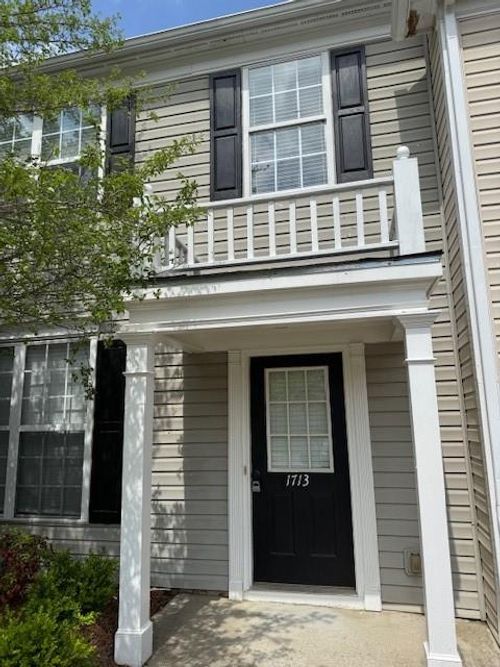 1713 Stanwood Dr Nw, Kennesaw, GA, 30152-7670 | Card Image