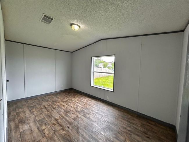 2523 Oyster Creek Bnd, House other with 3 bedrooms, 2 bathrooms and null parking in Oyster Creek TX | Image 13