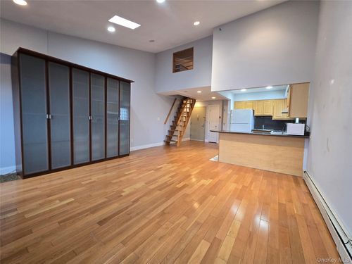 7c-8371 116th St, Richmond Hill, NY, 11418-3449 | Card Image