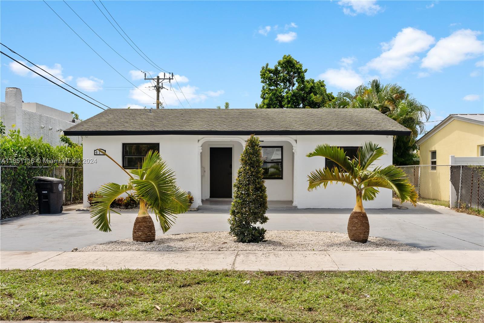 Avenida Alegre , West Palm Beach, FL 33405