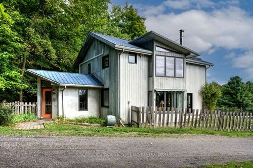 1084 Moon Rd, Godfrey, ON, K0H1T0 | Card Image