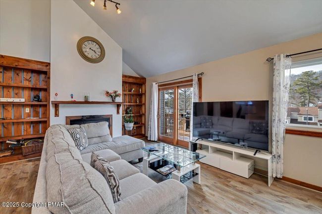 living Room | Image 9