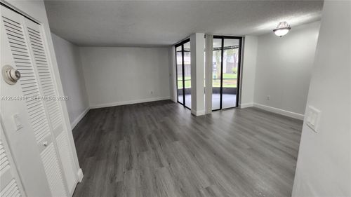 f105-8205 Sw 152nd Ave, Miami, FL, 33193-4066 | Card Image